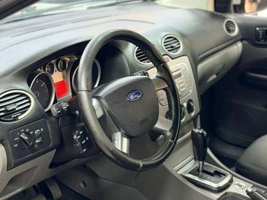 FORD-FOCUS-2.0 16V FLEX 4P AUTOMÁTICO FORD-FOCUS-2011
