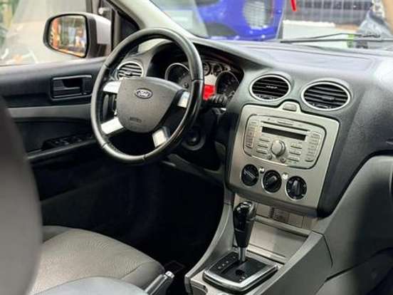 FORD-FOCUS-2.0 16V FLEX 4P AUTOMÁTICO FORD-FOCUS-2011