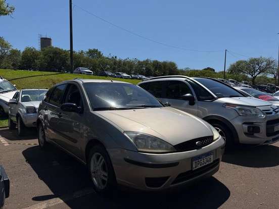 FORD-FOCUS-2004