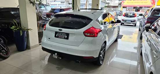 FORD-FOCUS-2015