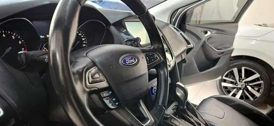 FORD-FOCUS-2015