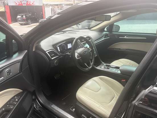 FORD-FUSION-2017