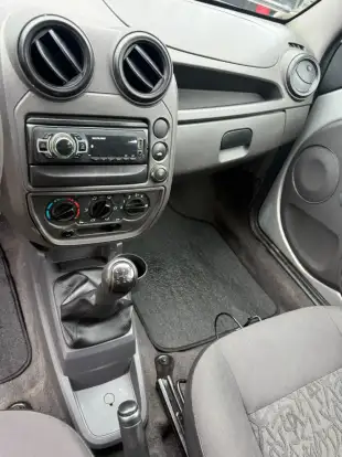 FORD-KA-2010