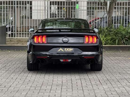 FORD-MUSTANG-2020