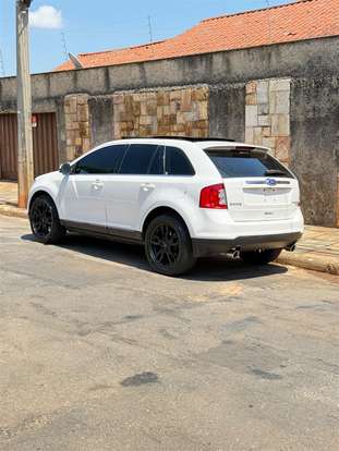FORD-EDGE-2011