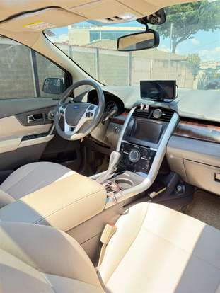 FORD-EDGE-2011