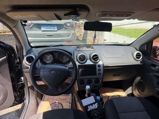 FORD-FIESTA-2014
