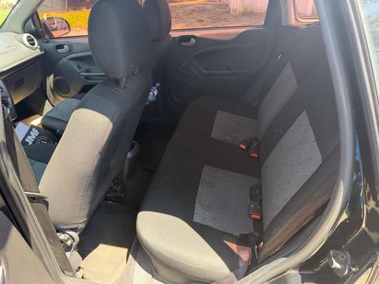 FORD-FIESTA-2014