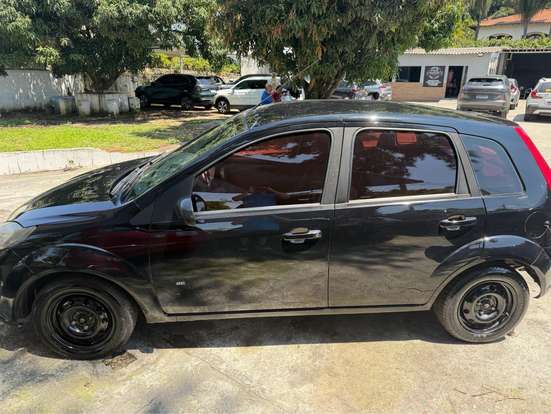 FORD-FIESTA-2014