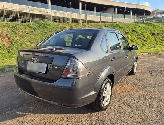 FORD-FIESTA-2011