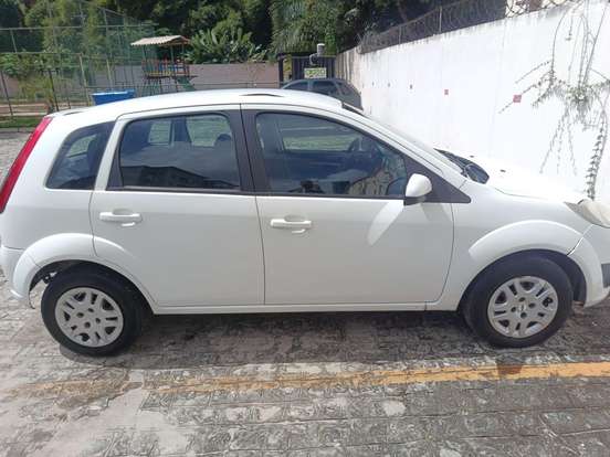 FORD-FIESTA-2013