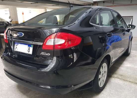 FORD-FIESTA-2011