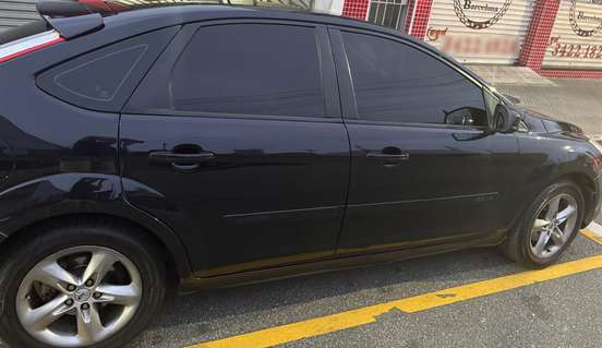 FORD-FOCUS-2010