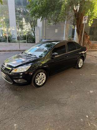 FORD-FOCUS-2011