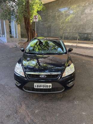 FORD-FOCUS-2011