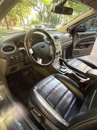 FORD-FOCUS-2011