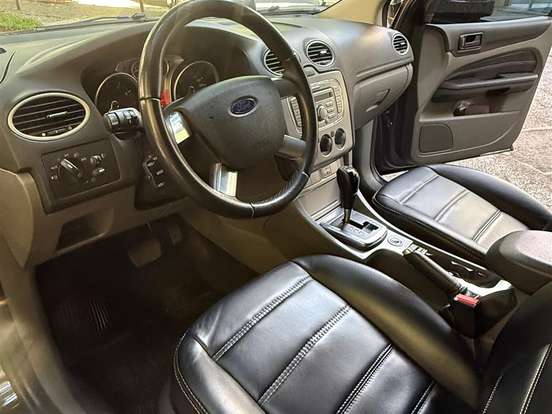 FORD-FOCUS-2.0 GLX 16V FLEX 4P AUTOMÁTICO FORD-FOCUS-2011