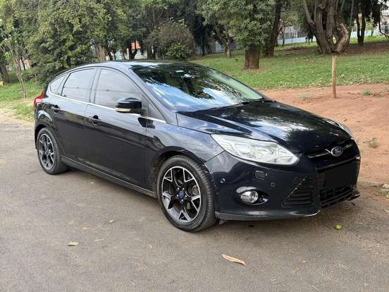 FORD-FOCUS-2014