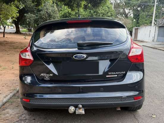 FORD-FOCUS-2014