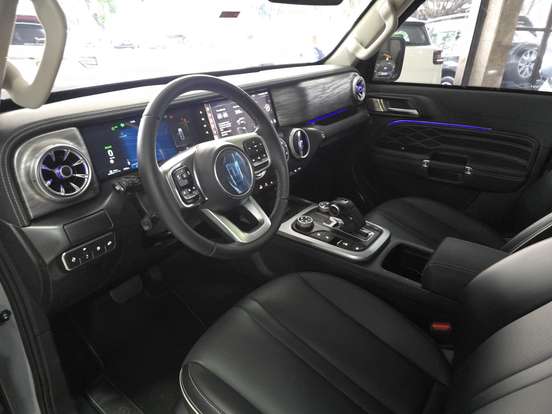 GWM-TANK 300-2.0 HI4-T PHEV 4X4 9HAT GWM-TANK 300-2025