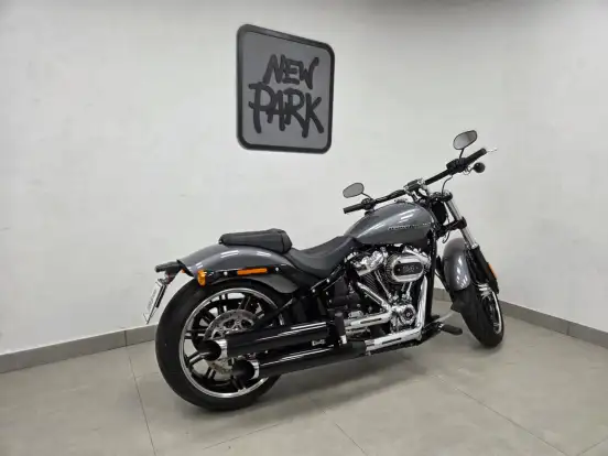 HARLEY-DAVIDSON-SOFTAIL BREAKOUT 114 HARLEY-DAVIDSON-SOFTAIL BREAKOUT 114-2022