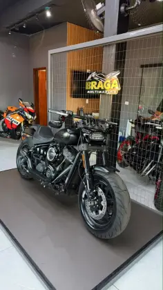 HARLEY-DAVIDSON SOFTAIL FAT BOB 107 