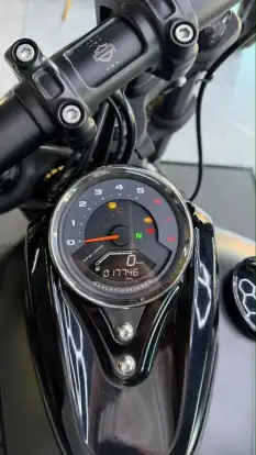 HARLEY-DAVIDSON-SOFTAIL FAT BOB 107-2018
