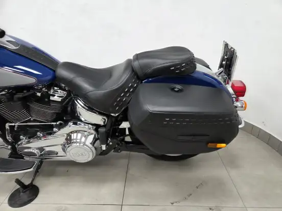 HARLEY-DAVIDSON-SOFTAIL HERITAGE CLASSIC 114-2023
