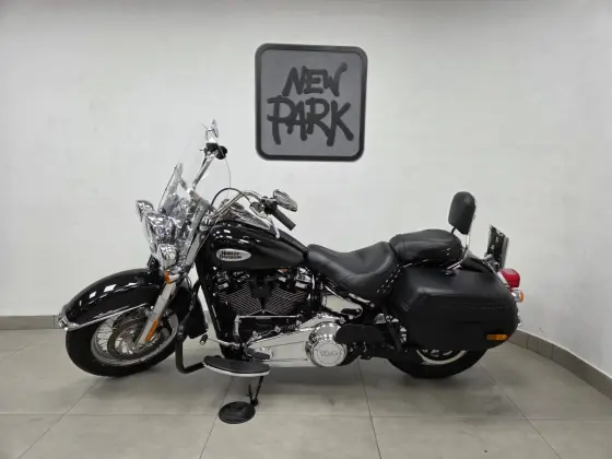 HARLEY-DAVIDSON SOFTAIL HERITAGE CLASSIC 114 