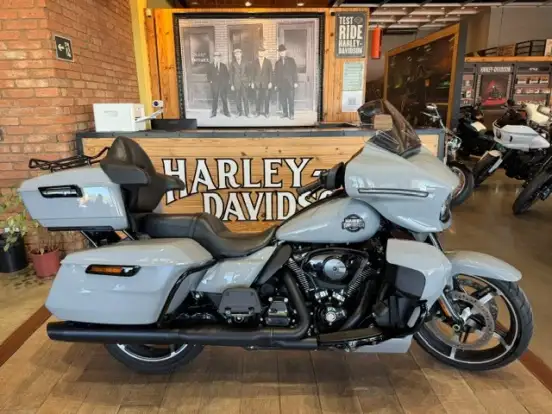 HARLEY-DAVIDSON-STREET GLIDE ULTRA-2025