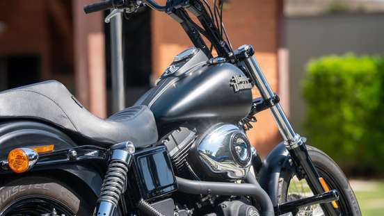 HARLEY-DAVIDSON-DYNA STREET BOB-2016