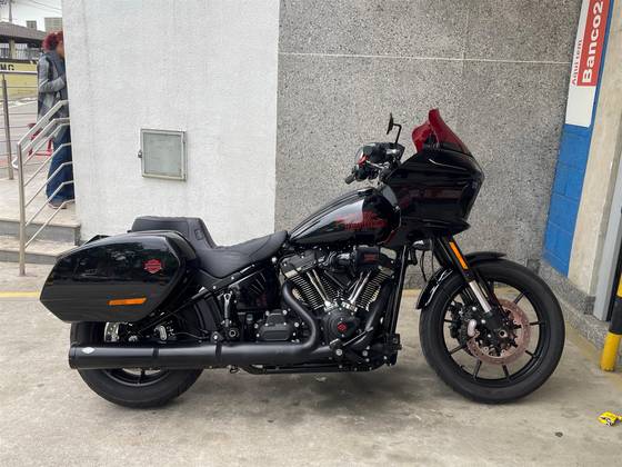 HARLEY-DAVIDSON LOW RIDER ST 