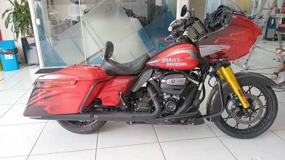 HARLEY-DAVIDSON ROAD GLIDE SPECIAL 