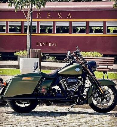 HARLEY-DAVIDSON ROAD KING SPECIAL 