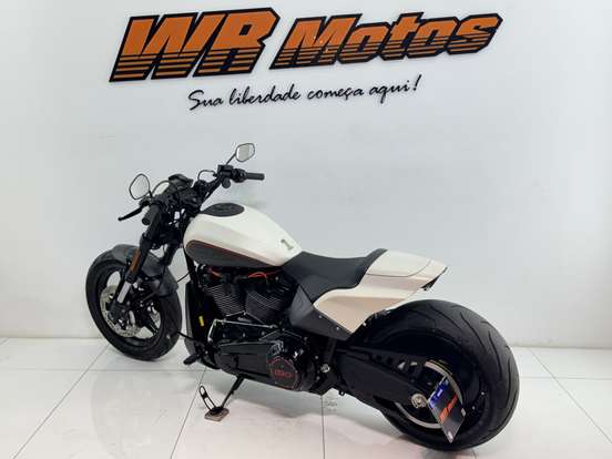 HARLEY-DAVIDSON-SOFTAIL FXDR 114-2019