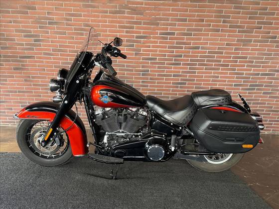 HARLEY-DAVIDSON SOFTAIL HERITAGE CLASSIC 