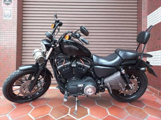 HARLEY-DAVIDSON SPORTSTER XL 883N IRON 