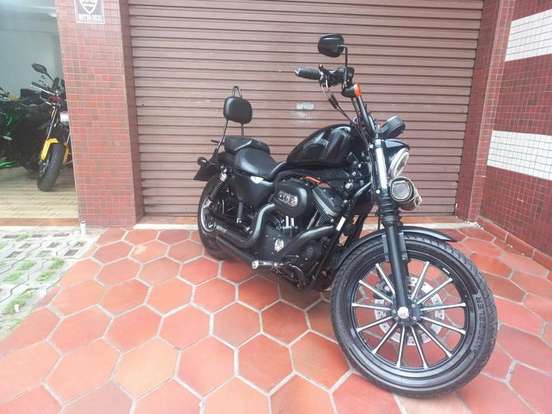 HARLEY-DAVIDSON-SPORTSTER XL 883N IRON-2012