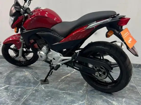 HONDA-CB 300R HONDA-CB 300R-2011