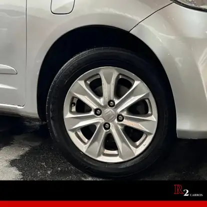 HONDA-FIT-2012