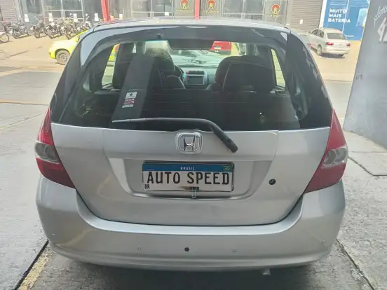HONDA-FIT-2005