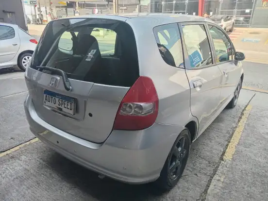 HONDA-FIT-2005
