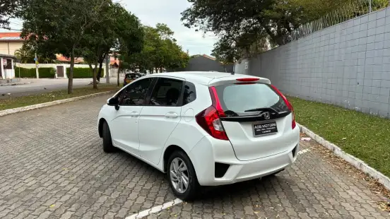 HONDA-FIT-2016