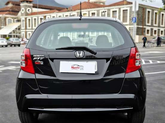 HONDA-FIT-2013