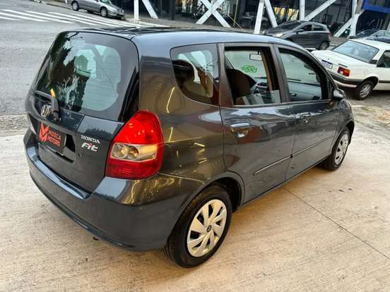 HONDA-FIT-2004