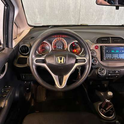HONDA-FIT-2009