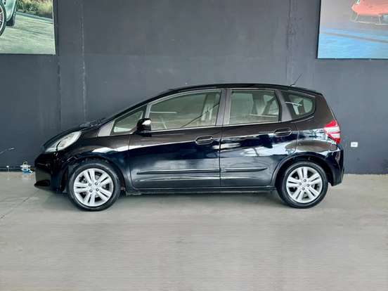 HONDA-FIT-2013