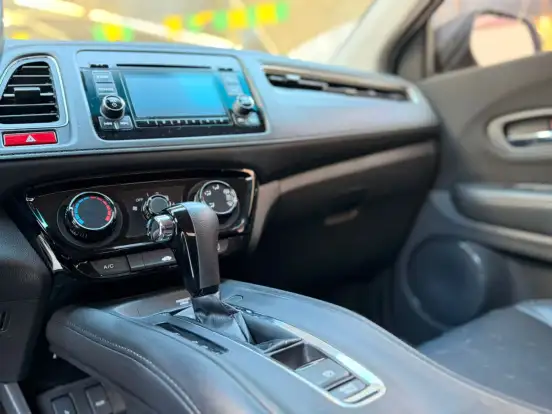 HONDA-HR-V-2015