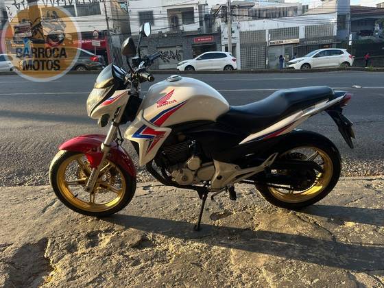 HONDA CB 300R 