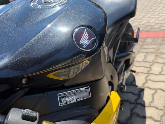 HONDA-CBR 1000RR FIREBLADE HONDA-CBR 1000RR FIREBLADE-2008